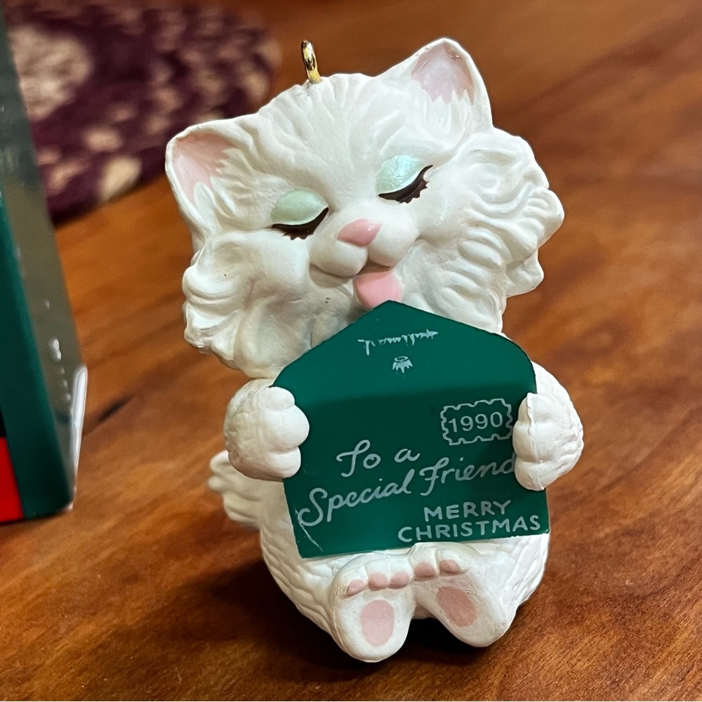 1990 Hallmark Friendship Kitten Handcrafted Keepsake Holiday Christmas Ornament